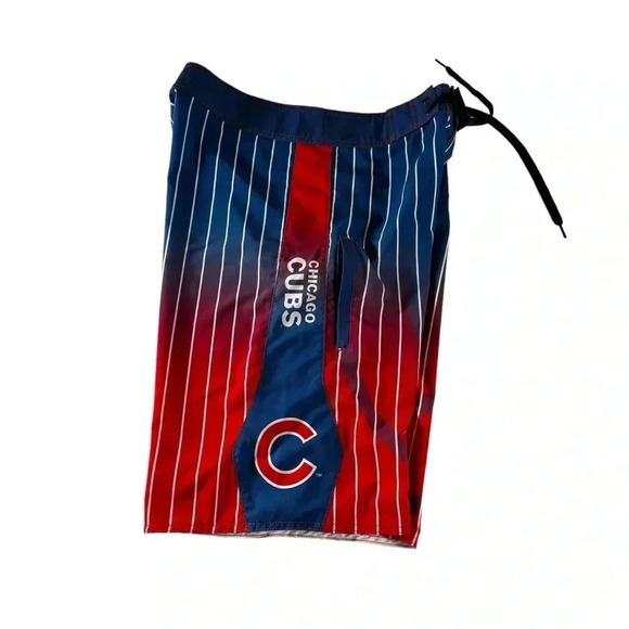 Chicago Cubs MLB Board Shorts Mens Red Blue Striped Size 32 Zip Pocket - Picture 10 of 15